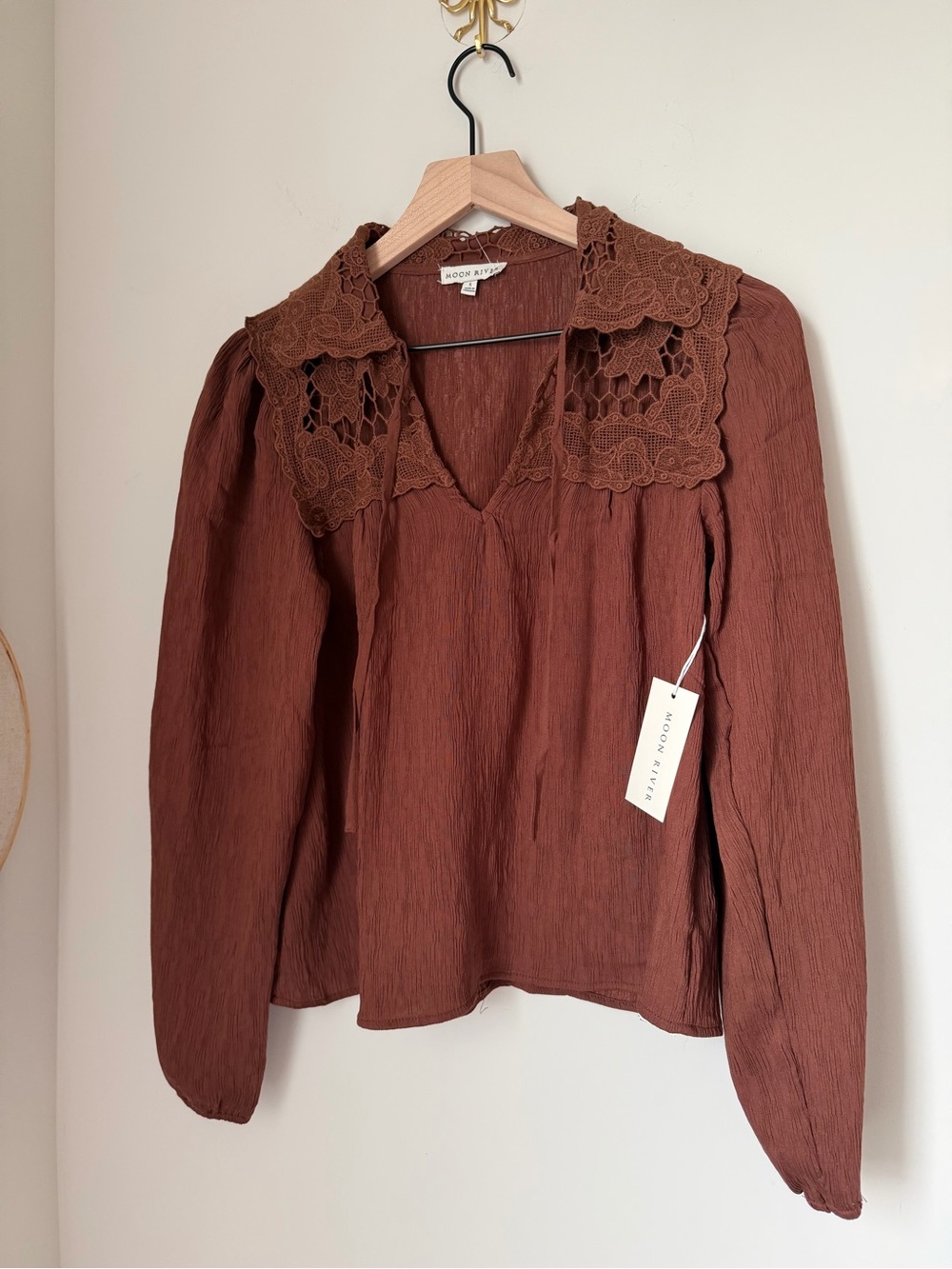 Moon River Rustic Brown Lace-Trim V-Neck long sleeve Blouse